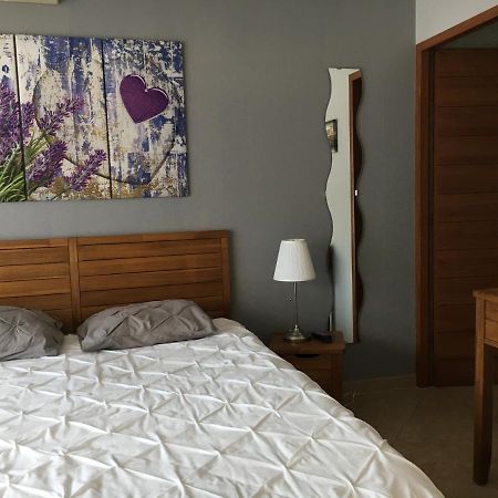Bed and Breakfast Les Lavandes Alleins Zewnętrze zdjęcie
