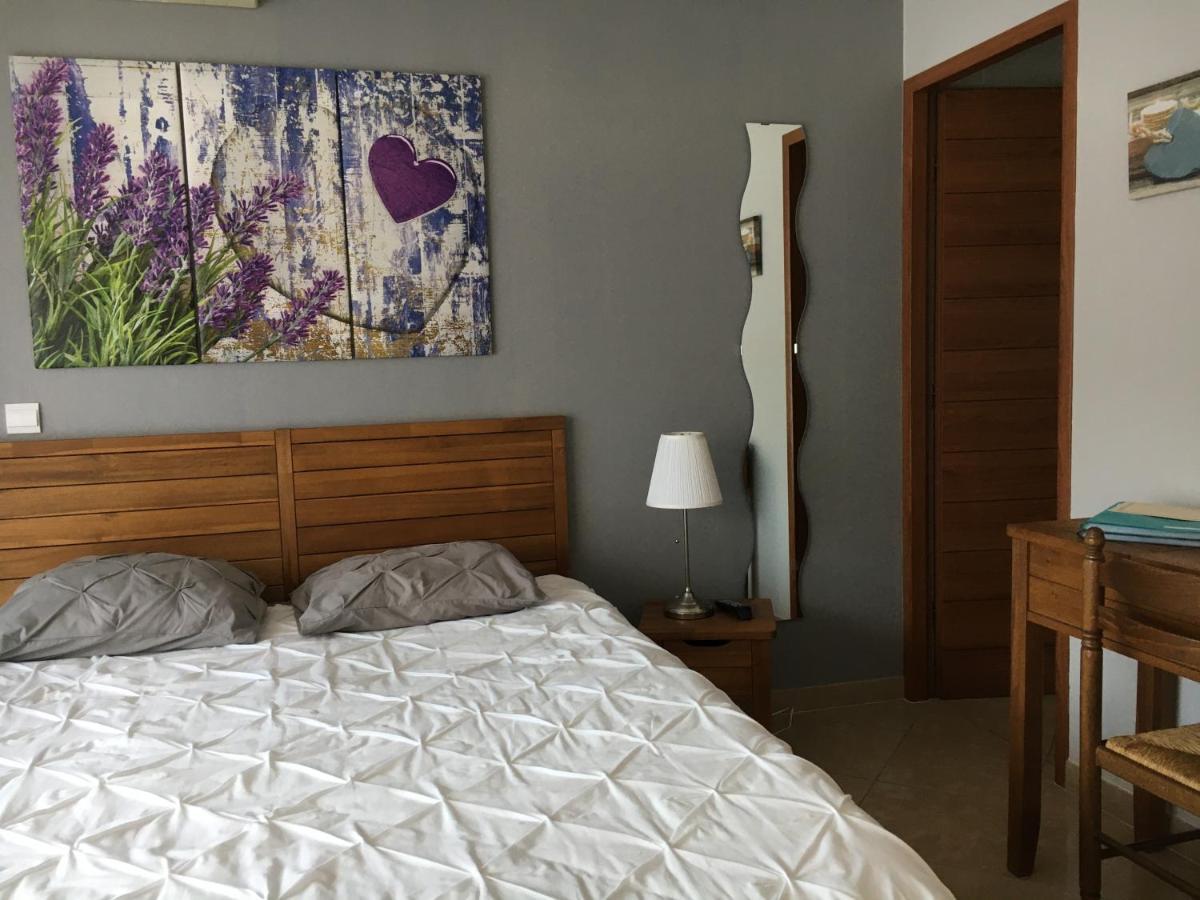 Bed and Breakfast Les Lavandes Alleins Zewnętrze zdjęcie