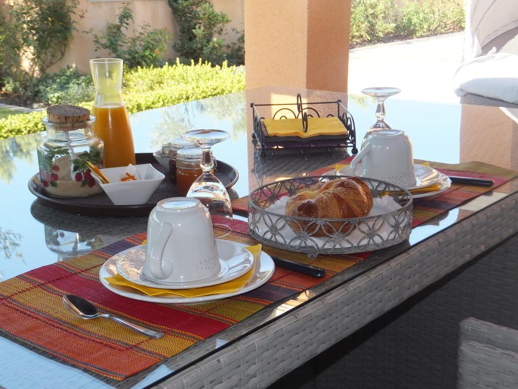 Bed and Breakfast Les Lavandes Alleins Zewnętrze zdjęcie